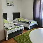 Gosciniec Noclegowe *